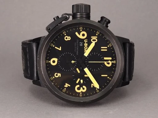 Title: Flightdeck 50 CAB 6122
Brand: U-Boat
Model: Flightdeck 50 CAB
Ref: 6022
Category: Racing
Diameter: 50mm
Functions: Kronograf, Dato
Year: null
Price: 10000
Condition: undefined
Dial Color: Sort
Strap: Læder
Case material: Andet
Gender: Herre
Match: 100.0%
Billedet er ejet af Chrono (101187) Et U-Boat ur