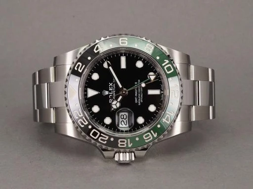 Titel: GMT-Master II "Sprite" 126720VTNR - Mint 2025
Mærke: Rolex
Model: GMT-Master II Sprite
Ref.: 126720VTNR
Årgang: 2025
Tilbehør: Boks og Papirer
Stand: 10.0 (Nyt)
Pris: 118.000 kr.
Diameter: 40mm
Funktioner: GMT, Dato
Skivefarve: Sort
Rem: Metal
Kassemateriale: Stål
Kategori: Pilot
Køn: Herre
Match: 100.0%
Billedet ejes af Chrono (243336) Et Rolex ur