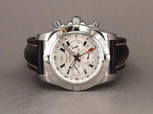 Title: Chronomat 47 GMT - on hold
Brand: Breitling
Model: Chronomat 47 GMT
Ref: AB0410
Category: Sport
Diameter: 47mm
Functions: Kronograf, Dato, GMT
Year: 2012
Price: 28000
Condition: undefined
Dial Color: Sølv
Strap: Læder
Case material: Stål
Gender: Herre
Match: 100.0%
Billedet er ejet af Chrono (127441) Et Breitling ur
