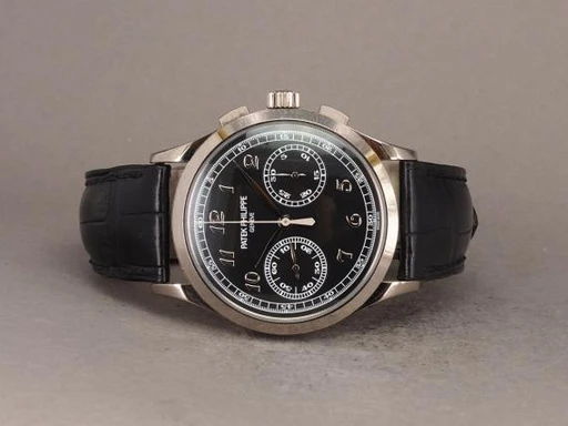 Title: Chronograph 5170G-010
Brand: Patek Philippe
Model: Complications Chronograph WG
Ref: 5170G-010
Category: Dress
Diameter: 39mm
Functions: Kronograf
Year: 2015
Price: 433000
Condition: undefined
Dial Color: Sort
Strap: Læder
Case material: Guld
Gender: Herre
Match: 100.0%
Billedet er ejet af Chrono (135077) Et Patek Philippe ur