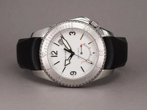 Title: Girard Perregaux Sea Hawk II 4990
Brand: Girard-Perregaux
Model: Sea hawk II
Ref: 4990
Category: Dykker
Diameter: 43mm
Functions: Dato
Year:
Price: 26000
Condition: 9.0
Dial Color: Hvid
Strap: Læder
Case material: Stål
Gender: Herre
Match: 100.0%
Billedet er ejet af Chrono (492617) Et Girard-Perregaux ur