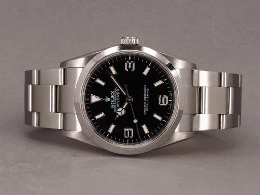 Title: Explorer 114270 - Z serie - 1/2008 (New)
Brand: Rolex
Model: Explorer
Ref: 114270
Category: Sport
Diameter: 36mm
Functions: Dato
Year: 2008
Price: 45000
Condition: 8.0
Dial Color: Sort
Strap: Metal
Case material: Stål
Gender: Herre
Match: 100.0%
Billedet er ejet af Chrono (552876) Et Rolex ur