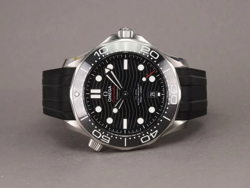 Title: Seamaster 300M - on hold
Brand: Omega
Model: Seamaster 300M Co-Axial
Ref: 210.32.42.20.01.001
Category: Dykker
Diameter: 42mm
Functions: Dato
Year: 2024
Price: 32000
Condition: undefined
Dial Color: Sort
Strap: Gummi
Case material: Stål
Gender: Herre
Match: 100.0%
Billedet er ejet af Chrono (313722) Et Omega ur