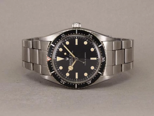 Title: Turn-O-Graph - 6202
Brand: Rolex
Model: Turn-O-Graph
Ref: 6202
Category: Sport
Diameter: 36mm
Functions: 
Year: 1953
Price: 160000
Condition: undefined
Dial Color: Sort
Strap: Metal
Case material: Stål
Gender: Herre
Match: 100.0%
Billedet er ejet af Chrono (397474) Et Rolex ur