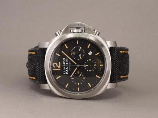 Title: PAM00356 Luminor Daylight (New)
Brand: Panerai
Model: Luminor Chrono Daylight
Ref: PAM00356
Category: Racing
Diameter: 44mm
Functions: Kronograf, Dato
Year: 2012
Price: 42000
Condition: undefined
Dial Color: Sort
Strap: Stof
Case material: Stål
Gender: Herre
Match: 100.0%
Billedet er ejet af Chrono (401906) Et Panerai ur