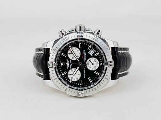 Title: colt cronometre
Brand: Breitling
Model: Colt Chronograph
Ref: A73380
Category: Sport
Diameter: 41mm
Functions: Kronograf, Dato
Year: 2011
Price: 11499
Condition: undefined
Dial Color: Sort
Strap: Læder
Case material: Stål
Gender: Herre
Match: 100.0%
Billedet er ejet af Chrono Collective (161930) Et Breitling ur