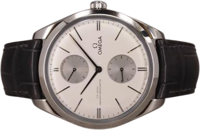Title: De Ville Trésor Co-Axial Master Chronometer (New)
Brand: Omega
Model: De Ville Trésor Co-Axial Master Chronometer
Ref: 435.13.40.22.06.001
Category: Dress
Diameter: 40mm
Functions: Dato
Year: 2023
Price: 43000
Condition: 10.0
Dial Color: Hvid
Strap: Læder
Case material: Stål
Gender: Herre
Match: 100.0%
Billedet er ejet af Chrono (748834) Et Omega ur