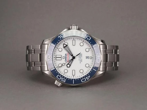 Title: Seamaster 300M Tokyo Olympic 2020
Brand: Omega
Model: Seamaster 300M Tokyo Olympic 2020 Co-Axial
Ref: 522.30.42.20.04.001
Category: Dykker
Diameter: 42mm
Functions: Dato
Year: 2021
Price: 38500
Condition: 9.0
Dial Color: Hvid
Strap: Metal
Case material: Stål
Gender: Herre
Match: 100.0%
Billedet er ejet af Chrono (381449) Et Omega ur