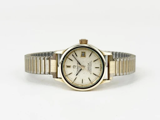 Title: Constellation Ladies
Brand: Omega
Model: Constellation Ladies
Ref: 568.018
Category: Dress
Diameter: 25mm
Functions: Dato
Year: null
Price: 4999
Condition: undefined
Dial Color: Hvid
Strap: Metal
Case material: Stål
Gender: Dame
Match: 100.0%
Billedet er ejet af Chrono Collective (270561) Et Omega ur