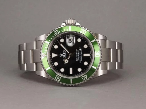 Title: Submariner “Kermit” - Mint (New)
Brand: Rolex
Model: Submariner Kemrit - Mint
Ref: 16610LV
Category: Dykker
Diameter: 40mm
Functions: Dato
Year: 2005
Price: 95000
Condition: undefined
Dial Color: Sort
Strap: Metal
Case material: Stål
Gender: Herre
Match: 100.0%
Billedet er ejet af Chrono (445451) Et Rolex ur