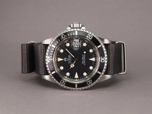 Title: Submariner 79090
Brand: Tudor
Model: Submariner
Ref: 79090
Category: Dykker
Diameter: 40mm
Functions: Dato
Year: 1992
Price: 42000
Condition: undefined
Dial Color: Sort
Strap: Andet
Case material: Stål
Gender: Herre
Match: 100.0%
Billedet er ejet af Chrono (284609) Et Tudor ur