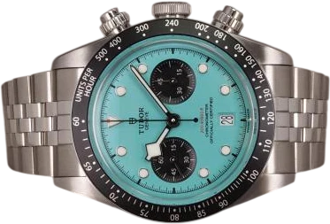 Titel: Chrono "Flamingo Blue" - 5/2026 (Nyhed)
Mærke: Tudor
Model: Black Bay Chrono "Flamingo Blue"
Ref.: M79360N-0024
Kategori: Racing
Diameter: 41mm
Funktioner: Kronograf, Dato
Årgang: 2026
Pris: 60000
Stand: 9.0 (Brugt)
Skivefarve: Blå
Rem: Metal
Kassemateriale: Stål
Køn: Herre
Match: 100.0%
Billedet ejes af Chrono (948999) Et Tudor ur