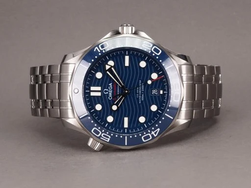 Title: Seamaster 300M - Mint 11/2025 (New)
Brand: Omega
Model: Seamaster 300M Co-Axial
Ref: 210.30.42.20.03.001
Category: Dykker
Diameter: 42mm
Functions: Dato
Year: 2025
Price: 35000
Condition: 10.0
Dial Color: Blå
Strap: Metal
Case material: Stål
Gender: Herre
Match: 100.0%
Billedet er ejet af Chrono (543854) Et Omega ur