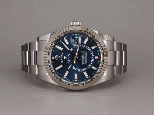 Title: Sky-Dweller 326934 - 8/2020
Brand: Rolex
Model: Sky-Dweller
Ref: 326934
Category: Dress
Diameter: 42mm
Functions: GMT, Dato, Ugedag
Year: 2020
Price: 130000
Condition: undefined
Dial Color: Blå
Strap: Metal
Case material: Stål
Gender: Herre
Match: 100.0%
Billedet er ejet af Chrono (452141) Et Rolex ur