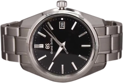 Titel: Quartz SBGV207G (Nyhed)
Mærke: Grand Seiko
Model: Heritage Collection
Ref.: SBGV207G
Årgang: 2020
Tilbehør: Boks og Papirer
Stand: 8.0 (Brugt)
Pris: 18.000 kr.
Diameter: 40mm
Funktioner: Dato
Skivefarve: Sort
Rem: Metal
Kassemateriale: Stål
Kategori: Dress
Køn: Herre
Match: 100.0%
Billedet ejes af Chrono (1134507) Et Grand Seiko ur