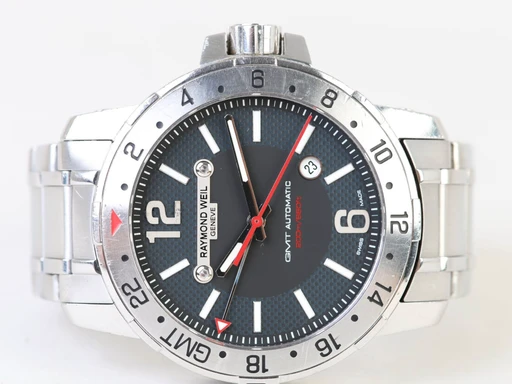 Title: Nabucco GMT
Brand: Raymond Weil
Model: Nabucco GMT
Ref: 3800
Category: Sport
Diameter: 44mm
Functions: Dato, GMT
Year:
Price: 4499
Condition: 7.0
Dial Color: Sort
Strap: Metal
Case material: Stål
Gender: Herre
Match: 100.0%
Billedet er ejet af Chrono Collective (146521) Et Raymond Weil ur