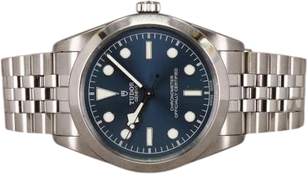 Title: Black Bay One 36 79640 - 10/2023
Brand: Tudor
Model: Black Bay One 36
Ref: M79640-0002
Category: Dress
Diameter: 36mm
Functions: Dato
Year: 2023
Price: 23000
Condition: 8.0
Dial Color: Blå
Strap: Metal
Case material: Stål
Gender: Herre
Match: 100.0%
Billedet er ejet af Chrono (367608) Et Tudor ur