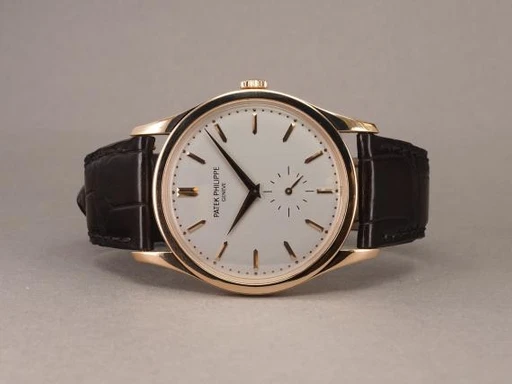 Title: Calatrava 5196R-001
Brand: Patek Philippe
Model: Calatrava 5196R-001
Ref: 
Category: Dress
Diameter: 37mm
Functions: Ugedag
Year: 2016
Price: 152000
Condition: undefined
Dial Color: Sølv
Strap: Læder
Case material: Guld
Gender: Herre
Match: 100.0%
Billedet er ejet af Chrono (399689) Et Patek Philippe ur