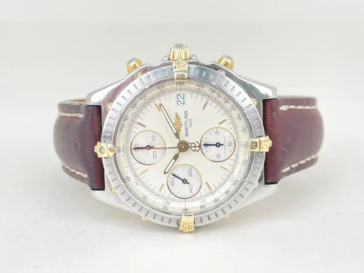 Title: Chronomat
Brand: Breitling
Model: Chronomat
Ref: B13050.1
Category: Racing
Diameter: 39mm
Functions: Kronograf, Dato
Year: null
Price: 10499
Condition: undefined
Dial Color: Hvid
Strap: Læder
Case material: Stål
Gender: Herre
Match: 100.0%
Billedet er ejet af Chrono Collective (102369) Et Breitling ur
