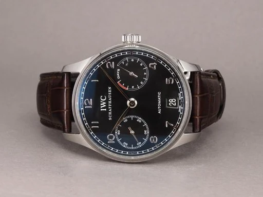 Title: Portuguese Automatic IW500109
Brand: IWC
Model: Portugieser Automatic
Ref: 500109
Category: Dress
Diameter: 42mm
Functions: Dato
Year: 2005
Price: 44000
Condition: undefined
Dial Color: Sort
Strap: Læder
Case material: Stål
Gender: Herre
Match: 100.0%
Billedet er ejet af Chrono (298392) Et IWC ur
