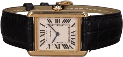 Title: Tank Solo W5200002 (New)
Brand: Cartier
Model: Tank Solo
Ref: W5200002
Category: Dress
Diameter: 31mm
Functions:
Year: 2013
Price: 38000
Condition: 8.0
Dial Color: Hvid
Strap: Læder
Case material: Guld
Gender: Unisex
Match: 100.0%
Billedet er ejet af Chrono (753200) Et Cartier ur