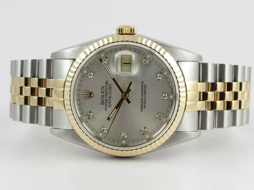 Title: Datejust G/S 16233
Brand: Rolex
Model: Datejust
Ref: 16233
Category: Dress
Diameter: 36mm
Functions: Dato
Year: 1989
Price: 55990
Condition: 9.0
Dial Color: Sølv
Strap: Metal
Case material: Andet
Gender: Herre
Match: 100.0%
Billedet er ejet af Dreamwatch (502347) Et Rolex ur