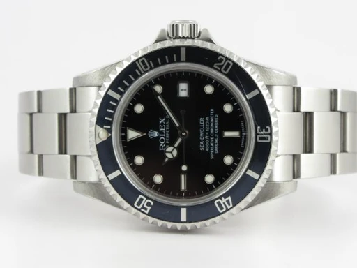 Title: Sea Dweller 16600
Brand: Rolex
Model: SeaDweller
Ref: 16600
Category: Dykker
Diameter: 40mm
Functions: Dato
Year: 1999
Price: 61990
Condition: 8.0
Dial Color: Sort
Strap: Metal
Case material: Stål
Gender: Herre
Match: 100.0%
Billedet er ejet af Dreamwatch (280461) Et Rolex ur