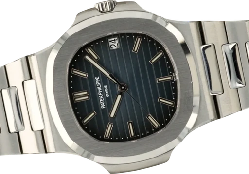 Title: Nautilus Ref. 5711/1a
Brand: Patek Philippe
Model: Nautilus 5711/1A
Ref: 5711/1A
Category: Sport
Diameter: 40mm
Functions: Dato
Year:
Price:
Condition: 10.0
Dial Color: Blå
Strap: Metal
Case material: Stål
Gender: Herre
Match: 100.0%
Billedet er ejet af ETP Watches (155474) Et Patek Philippe ur