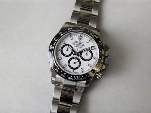 Title: Daytona Ref. 116500LN “Panda”
Brand: Rolex
Model: Daytona Ref. 116500LN
Ref: 116500LN
Category: Racing
Diameter: 40mm
Functions: Kronograf
Year: 2016
Price: null
Condition: undefined
Dial Color: Hvid
Strap: Metal
Case material: Stål
Gender: Herre
Match: 100.0%
Billedet er ejet af ETP Watches (155461) Et Rolex ur