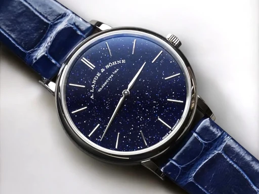 Title: Saxonia Thin Ref. 205.086
Brand: A. Lange & Söhne
Model: Saxonia Thin Ref. 205.086
Ref: 205.086
Category: Dress
Diameter: 39mm
Functions: Dato
Year: null
Price: null
Condition: undefined
Dial Color: Blå
Strap: Læder
Case material: Guld
Gender: Herre
Match: 100.0%
Billedet er ejet af ETP Watches (155452) Et A. Lange & Söhne ur