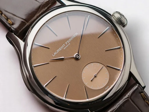 Title: Classic Micro-Rotor Ref. LCF004.G1.RG1
Brand: Laurent Ferrier
Model: Classic Micro-Rotor Ref. LCF004.G1.RG1
Ref: LCF004.G1.RG1
Category: Dress
Diameter: 40mm
Functions: Dato
Year:
Price:
Condition: 10.0
Dial Color: Brun
Strap: Læder
Case material: Guld
Gender: Herre
Match: 100.0%
Billedet er ejet af ETP Watches (155460) Et Laurent Ferrier ur