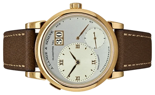 Titel: Lange 1 Rose guld
Mærke: A. Lange & Söhne
Model: Lange 1
Ref.: 101032
Årgang: 2004
Tilbehør:
Pris: 230.000 kr.
Diameter: 38mm
Funktioner: Dato
Skivefarve: Hvid
Rem: Læder
Kassemateriale: Guld
Kategori: Dress
Køn: Herre
Match: 100.0%
Billedet ejes af Franz Jaeger & Me (1150229) Et A. Lange & Söhne ur
