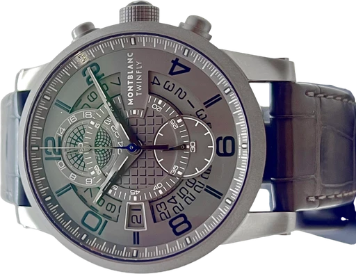 Titel: TimeWalker Chronograph Limited Edition
Mærke: Montblanc
Model: SportTimeWalker Chronograph Limited Edition
Ref.: 107338
Årgang: 2014
Tilbehør: Boks og Papirer
Pris: 34.000 kr.
Diameter: 43mm
Funktioner: Kronograf, Dato
Skivefarve: Grå
Rem: Læder
Kassemateriale: Titanium
Kategori: Sport
Køn: Herre
Match: 100.0%
Billedet ejes af Franz Jaeger & Me (1123820) Et Montblanc ur