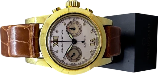 Title: Chronograph Guld Lady Mop diamant skive.
Brand: Girard-Perregaux
Model:
Ref: 80450
Category: Racing
Diameter: 31mm
Functions: Kronograf
Year: 2005
Price: 37000
Condition: 10.0
Dial Color: Hvid
Strap: Læder
Case material: Guld
Gender: Dame
Match: 100.0%
Billedet er ejet af Franz Jaeger & Me (101785) Et Girard-Perregaux ur