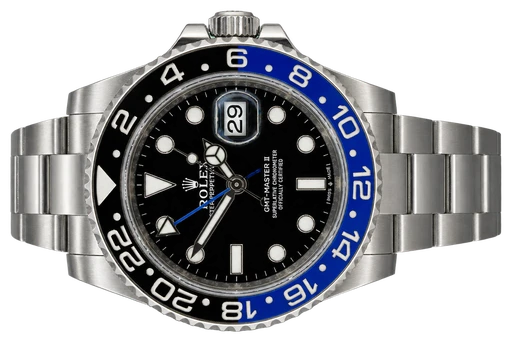 Titel: GMT Batman
Mærke: Rolex
Model: GMT-Master II
Ref.: 116710BLNR
Årgang: 2014
Tilbehør: Boks og Papirer
Pris: 115.000 kr.
Diameter: 40mm
Funktioner: GMT, Dato
Skivefarve: Sort
Rem: Metal
Kassemateriale: Stål
Kategori: Sport
Køn: Herre
Match: 100.0%
Billedet ejes af Franz Jaeger & Me (204604) Et Rolex ur