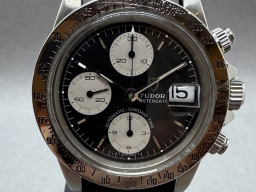 Title: Big Block
Brand: Tudor
Model: Big Block
Ref: 94300
Category: Racing
Diameter: 40mm
Functions: Kronograf, Dato
Year: 1986
Price: 63000
Condition: 8.0
Dial Color: Sort
Strap: Læder
Case material: Stål
Gender: Herre
Match: 100.0%
Billedet er ejet af Franz Jaeger & Me (171015) Et Tudor ur