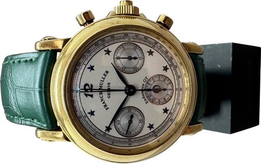 Title: Endurance Gt Rattrapante
Brand: Franck Muller
Model: Endurance Gt Rattrapante
Ref: 7000 R EN
Category: Racing
Diameter: 39mm
Functions: Kronograf
Year:
Price: 145000
Condition:
Dial Color: Hvid
Strap: Læder
Case material: Guld
Gender: Herre
Match: 100.0%
Billedet er ejet af Franz Jaeger & Me (171017) Et Franck Muller ur