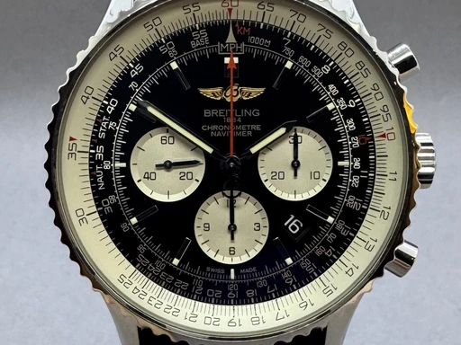 Title: Navitimer 46 mm
Brand: Breitling
Model: Navitimer
Ref: AB0127
Category: Pilot
Diameter: 46mm
Functions: Kronograf, Dato
Year: 2017
Price: 37000
Condition: undefined
Dial Color: Sort
Strap: Læder
Case material: Stål
Gender: Herre
Match: 100.0%
Billedet er ejet af Franz Jaeger & Me (101736) Et Breitling ur