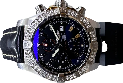 Title: Super Avenger med Diamanter
Brand: Breitling
Model: Super Avenger
Ref: A13370
Category: Sport
Diameter: 48mm
Functions: Kronograf, Dato
Year: 2011
Price: 48000
Condition:
Dial Color: Sort
Strap: Læder
Case material: Stål
Gender: Herre
Match: 100.0%
Billedet er ejet af Franz Jaeger & Me (101781) Et Breitling ur