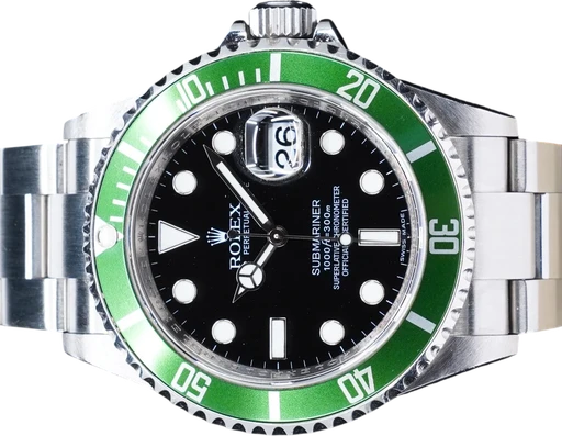 Titel: Submariner 16610LV (Kermit) (Nyhed)
Mærke: Rolex
Model: Submariner Kermit 16610LV
Ref.: 16610LV
Årgang: 2009
Tilbehør: Boks og Papirer
Stand: 9.5 (Brugt)
Pris: 94.995 kr.
Diameter: 40mm
Funktioner: Dato
Skivefarve: Sort
Rem: Metal
Kassemateriale: Stål
Kategori: Dykker
Køn: Herre
Match: 100.0%
Billedet ejes af GP Watches (1120192) Et Rolex ur
