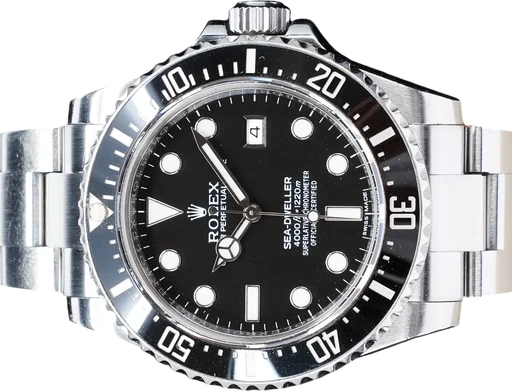 Titel: Sea-Dweller 40 MM
Mærke: Rolex
Model: Sea-Dweller 4000
Ref.: 116600
Årgang: 2015
Tilbehør: Boks og Papirer
Stand: 8.0 (Brugt)
Pris: 83.995 kr.
Diameter: 40mm
Funktioner: Dato
Skivefarve: Sort
Rem: Metal
Kassemateriale: Stål
Kategori: Dykker
Køn: Herre
Match: 100.0%
Billedet ejes af GP Watches (1123864) Et Rolex ur