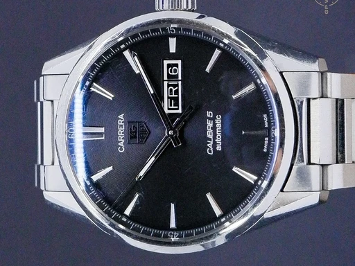 Title: Carrera Day Date
Brand: Tag Heuer
Model: Carrera Day Date
Ref: WAR201A.BA0723
Category: Sport
Diameter: 41mm
Functions: Dato, Ugedag
Year: 2017
Price: 10495
Condition: undefined
Dial Color: Sort
Strap: Metal
Case material: Stål
Gender: Herre
Match: 100.0%
Billedet er ejet af GP Watches (175134) Et Tag Heuer ur