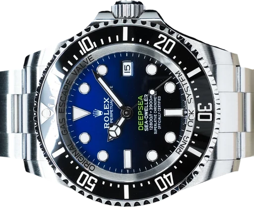 Titel: Sea-Dweller Deepsea James Cameron 136660 med blå MK1-skive (Nyhed)
Mærke: Rolex
Model: Sea-Dweller Deepsea
Ref.: 136660
Årgang: 2023
Tilbehør: Boks og Papirer
Stand: 9.5 (Brugt)
Pris: 94.995 kr.
Diameter: 44mm
Funktioner: Dato
Skivefarve: Blå
Rem: Metal
Kassemateriale: Stål
Kategori: Dykker
Køn: Herre
Match: 100.0%
Billedet ejes af GP Watches (1159996) Et Rolex ur