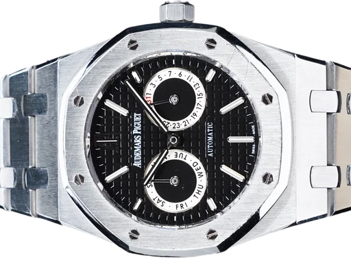 Titel: 26330ST (Nyhed)
Mærke: Audemars Piguet
Model: Royal Oak 26330ST
Ref.: 26330ST
Kategori: Dress
Diameter: 39mm
Funktioner: Dato, Ugedag
Årgang: 2012
Pris: 269995
Stand: 8.5 (Brugt)
Skivefarve: Sort
Rem: Metal
Kassemateriale: Stål
Køn: Herre
Match: 100.0%
Billedet ejes af GP Watches (968733) Et Audemars Piguet ur