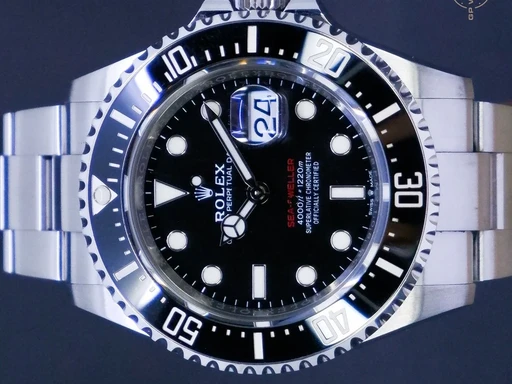 Title: Sea-Dweller 43 MM
Brand: Rolex
Model: Sea-Dweller
Ref: 126600
Category: Dykker
Diameter: 43mm
Functions: Dato
Year: 2023
Price: 82995
Condition: 9.7
Dial Color: Sort
Strap: Metal
Case material: Stål
Gender: Herre
Match: 100.0%
Billedet er ejet af GP Watches (318481) Et Rolex ur