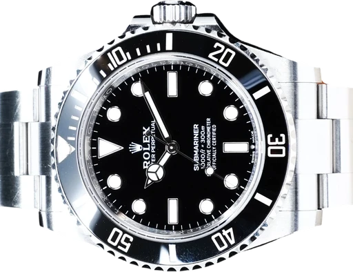Titel: Submariner No Date 124060 (Nyhed)
Mærke: Rolex
Model: Submariner No Date
Ref.: 124060
Årgang: 2022
Tilbehør: Boks og Papirer
Stand: 8.5 (Brugt)
Pris: 79.995 kr.
Diameter: 41mm
Funktioner:
Skivefarve: Sort
Rem: Metal
Kassemateriale: Stål
Kategori: Dykker
Køn: Herre
Match: 100.0%
Billedet ejes af GP Watches (1120156) Et Rolex ur