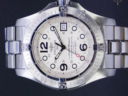 Title: Superocean Steelfish (New)
Brand: Breitling
Model: Superocean Steelfish
Ref: A17390
Category: Dykker
Diameter: 44mm
Functions: Dato
Year: 2010
Price: 12995
Condition: undefined
Dial Color: Hvid
Strap: Metal
Case material: Stål
Gender: Herre
Match: 100.0%
Billedet er ejet af GP Watches (411594) Et Breitling ur