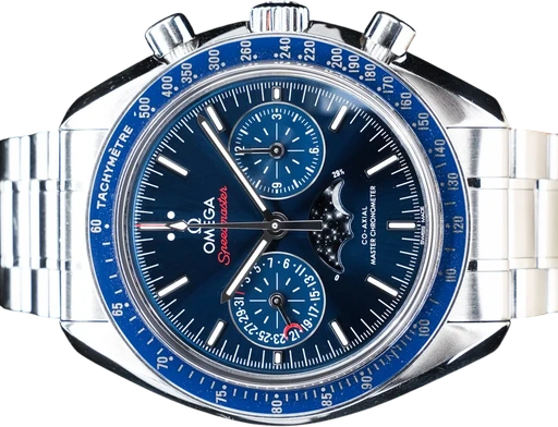 Titel: Speedmaster Moonphase (Nyhed)
Mærke: Omega
Model: Speedmaster Moonphase
Ref.: 30433445203001
Kategori: Racing
Diameter: 44mm
Funktioner: Kronograf, Dato, Månefase
Årgang: 2021
Pris: 56995
Stand: 9.0 (Brugt)
Skivefarve: Blå
Rem: Metal
Kassemateriale: Stål
Køn: Herre
Match: 100.0%
Billedet ejes af GP Watches (979142) Et Omega ur