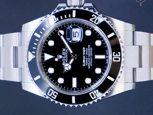 Title: Submariner (New)
Brand: Rolex
Model: Submariner
Ref: 126610LN
Category: Dykker
Diameter: 41mm
Functions: Dato
Year: 2021
Price: 84995
Condition: 9.7
Dial Color: Sort
Strap: Metal
Case material: Stål
Gender: Herre
Match: 100.0%
Billedet er ejet af GP Watches (547054) Et Rolex ur