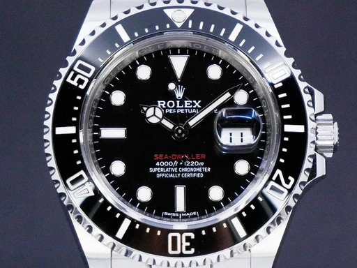 Title: Sea-Dweller 43 MM
Brand: Rolex
Model: Sea-Dweller
Ref: 126600
Category: Dykker
Diameter: 43mm
Functions: Dato
Year: 2017
Price: 76995
Condition: undefined
Dial Color: Sort
Strap: Metal
Case material: Stål
Gender: Herre
Match: 100.0%
Billedet er ejet af GP Watches (287390) Et Rolex ur